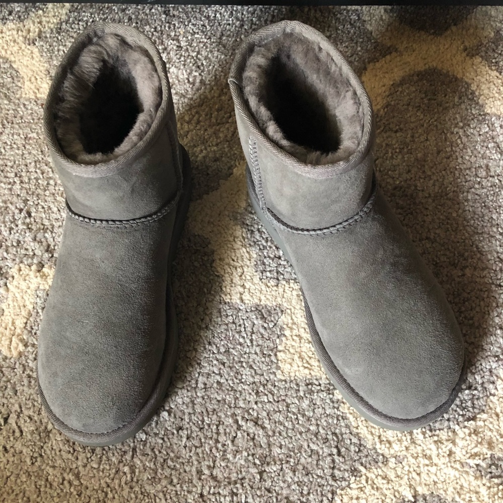 Brand new classic mini ll grey ugg boots size 7